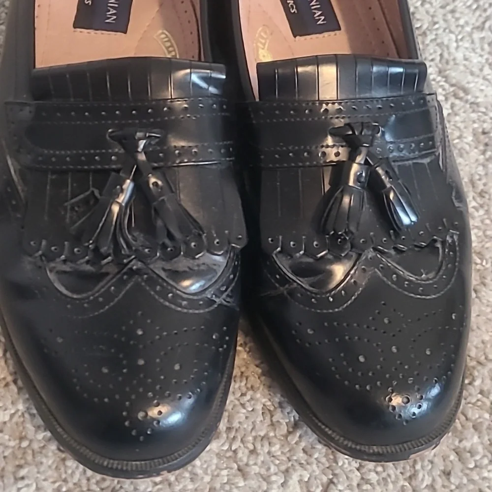 EUC Bostonian Classics Wing Tip Kiltie Black Leather Tassel Loafers Men 9.5M